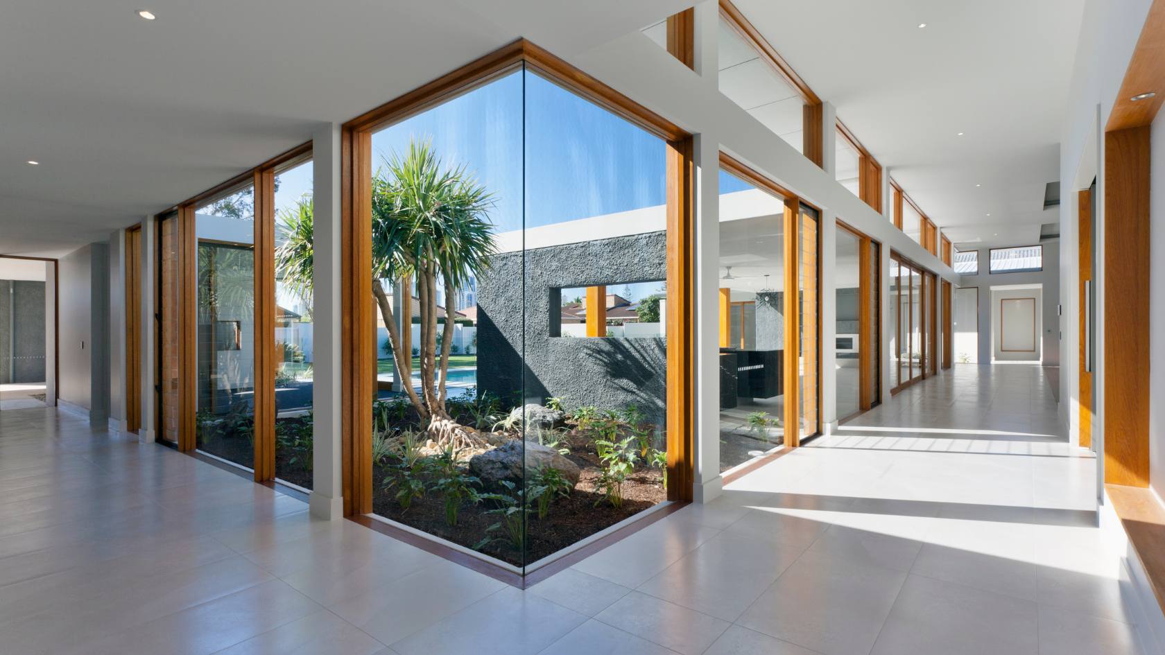 Cover photo for the buyer article: How to Tell if a Property Is Priced Correctly